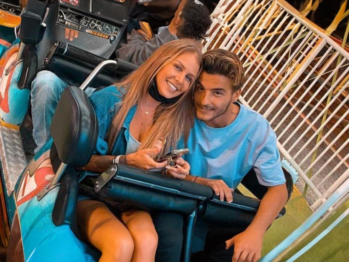 Simon & Adixia