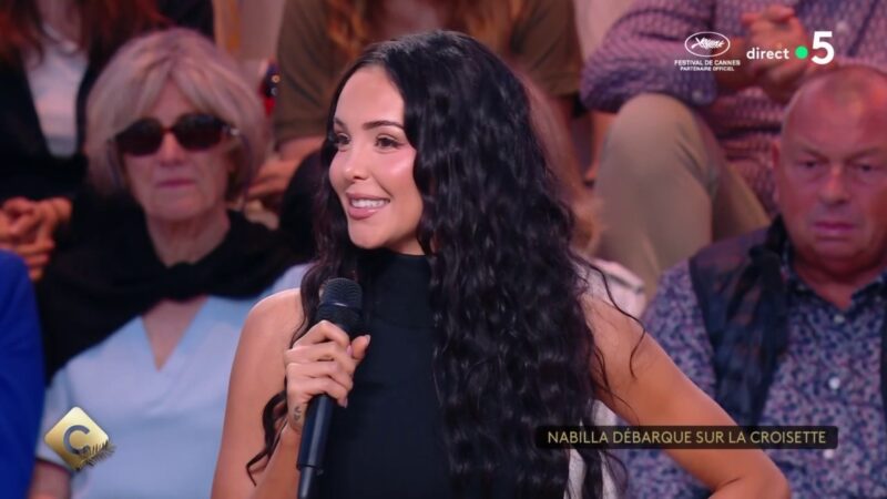 Nabilla face à Jodie Foster