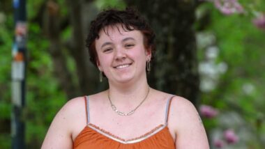 Flavie de L'amour est dans le pré