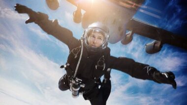 Un saut en parachute enflammé
