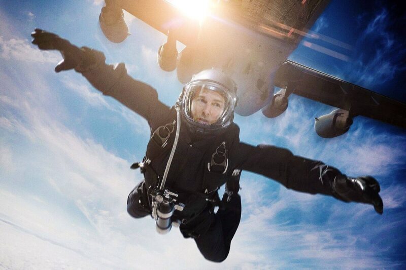 Un saut en parachute enflammé