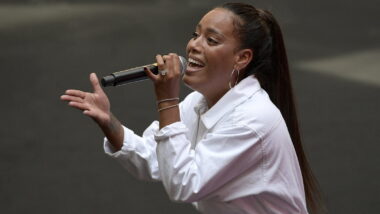 Amel Bent - sa fierté d'obtenir la nationalité algérienne