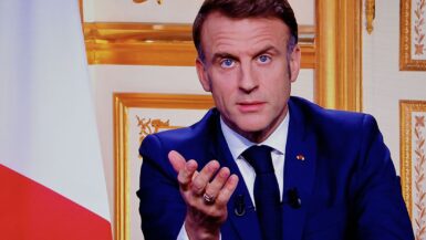 Macron.