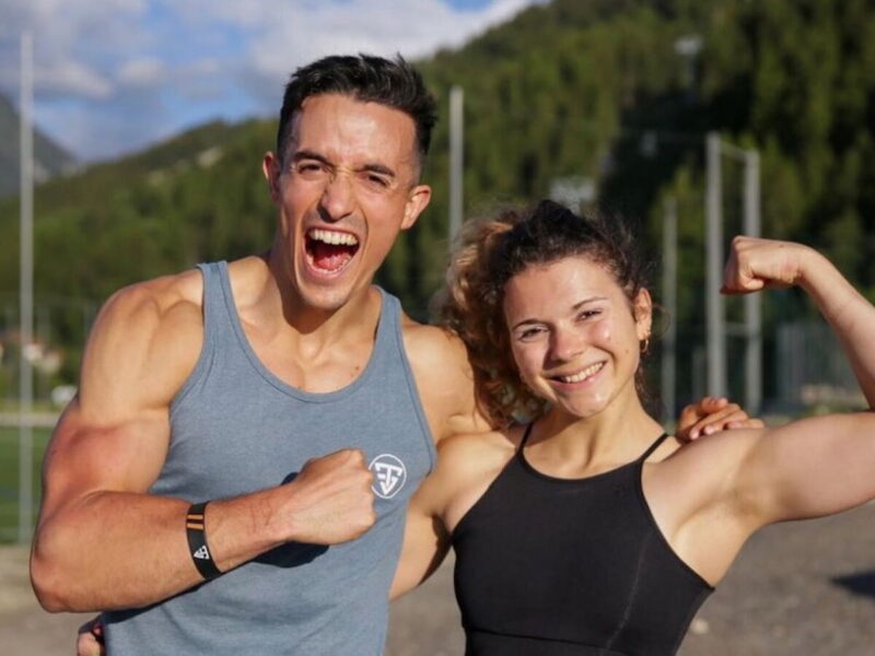 Tibo InShape avec Juju Fitcats